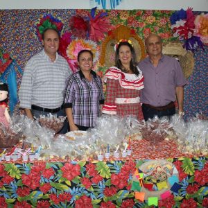 Festa Junina da terceira idade na sede do Conviver em Santa Vitória (4) Festa Junina da terceira idade na sede do Conviver em Santa Vitória (4)