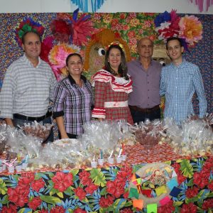 Festa Junina da terceira idade na sede do Conviver em Santa Vitória (5) Festa Junina da terceira idade na sede do Conviver em Santa Vitória (5)