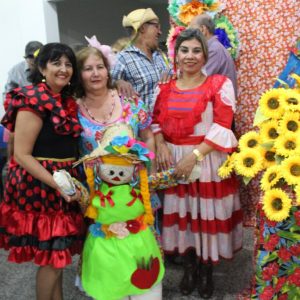 Festa Junina da terceira idade na sede do Conviver em Santa Vitória (6) Festa Junina da terceira idade na sede do Conviver em Santa Vitória (6)