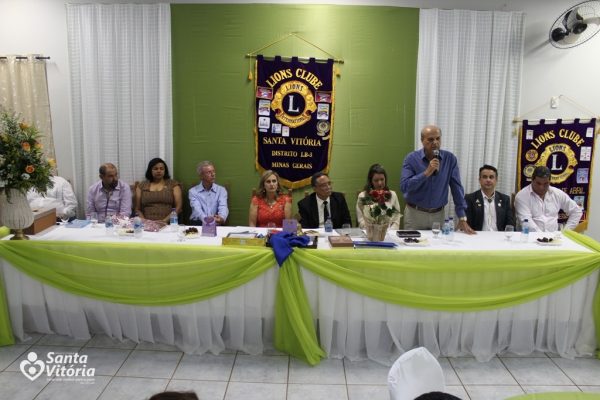Gestores Municipais prestigiam posse da nova diretoria do Lions Clube de Santa Vitória (1)