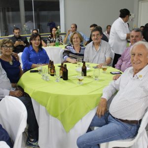 Gestores Municipais prestigiam posse da nova diretoria do Lions Clube de Santa Vitória (19) Gestores Municipais prestigiam posse da nova diretoria do Lions Clube de Santa Vitória (19)