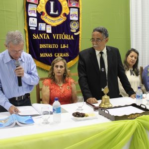 Gestores Municipais prestigiam posse da nova diretoria do Lions Clube de Santa Vitória (32) Gestores Municipais prestigiam posse da nova diretoria do Lions Clube de Santa Vitória (32)