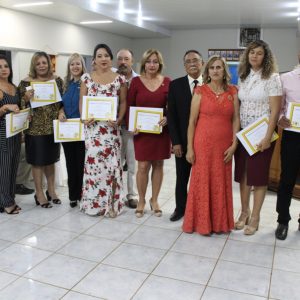 Gestores Municipais prestigiam posse da nova diretoria do Lions Clube de Santa Vitória (36) Gestores Municipais prestigiam posse da nova diretoria do Lions Clube de Santa Vitória (36)