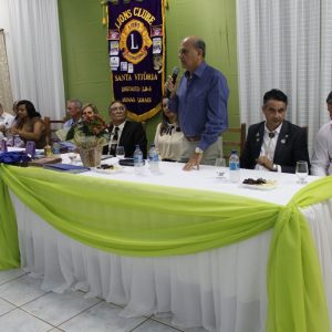 Gestores Municipais prestigiam posse da nova diretoria do Lions Clube de Santa Vitória (45) Gestores Municipais prestigiam posse da nova diretoria do Lions Clube de Santa Vitória (45)