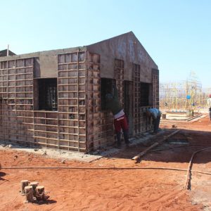 Prefeito e Vice acompanham a construção de 200 moradias do Programa Minha Casa Minha Vida no Residencial Jardim Europa (10) Prefeito e Vice acompanham a construção de 200 moradias do Programa Minha Casa Minha Vida no Residencial Jardim Europa (10)