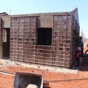 Prefeito e Vice acompanham a construção de 200 moradias do Programa Minha Casa Minha Vida no Residencial Jardim Europa (11) Prefeito e Vice acompanham a construção de 200 moradias do Programa Minha Casa Minha Vida no Residencial Jardim Europa (11)