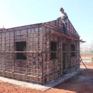 Prefeito e Vice acompanham a construção de 200 moradias do Programa Minha Casa Minha Vida no Residencial Jardim Europa (6) Prefeito e Vice acompanham a construção de 200 moradias do Programa Minha Casa Minha Vida no Residencial Jardim Europa (6)