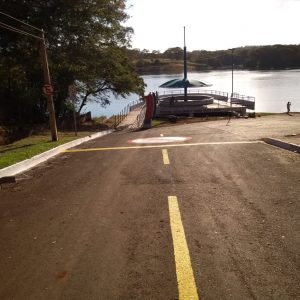 Prefeitura atende solicitação e realiza sinalização de trânsito na área do Píer de Chaveslândia (5) Prefeitura atende solicitação e realiza sinalização de trânsito na área do Píer de Chaveslândia (5)