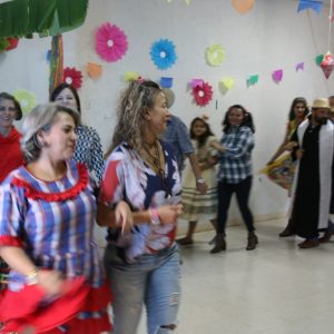 Secretaria Municipal de Educação entra em clima de Festa Junina (22) Secretaria Municipal de Educação entra em clima de Festa Junina (22)