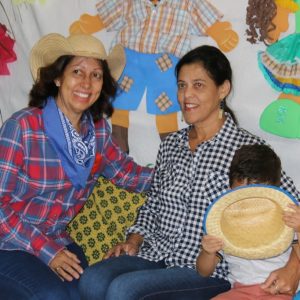 Secretaria Municipal de Educação entra em clima de Festa Junina (6) Secretaria Municipal de Educação entra em clima de Festa Junina (6)