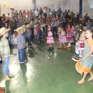 “Arraiá da Alegria” movimenta Chaveslândia (27)
