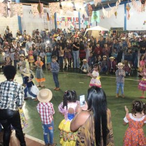 “Arraiá da Alegria” movimenta Chaveslândia (29)