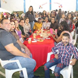 “Arraiá da Alegria” movimenta Chaveslândia (34)