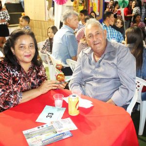 “Arraiá da Alegria” movimenta Chaveslândia (39)