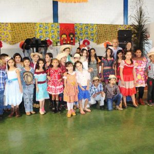 “Arraiá da Alegria” movimenta Chaveslândia (48)