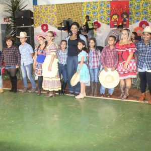 “Arraiá da Alegria” movimenta Chaveslândia (50)