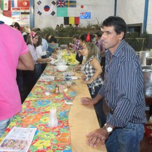 “Arraiá da Alegria” movimenta Chaveslândia (51)