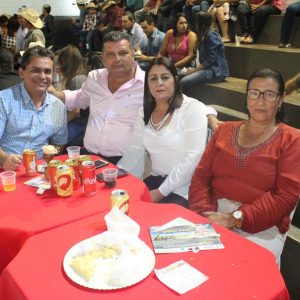 “Arraiá da Alegria” movimenta Chaveslândia (52)