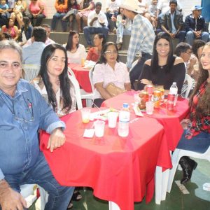 “Arraiá da Alegria” movimenta Chaveslândia (53)