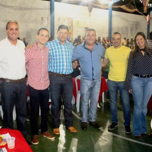 “Arraiá da Alegria” movimenta Chaveslândia (58)