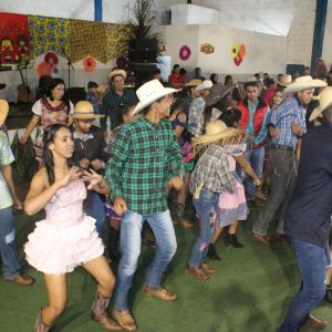 “Arraiá da Alegria” movimenta Chaveslândia (70)