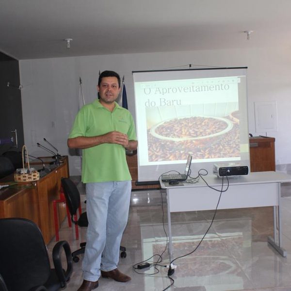 CMDRS realiza reunião mensal e aborda sobre os benefícios do Baru (2) CMDRS realiza reunião mensal e aborda sobre os benefícios do Baru (2)