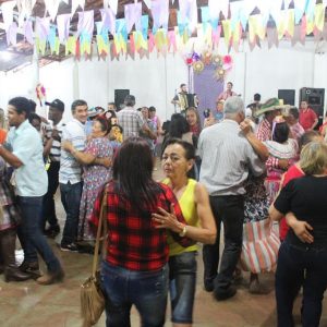 Lideranças políticas prestigiam Arraiá do CRAS em Perdilândia (3)