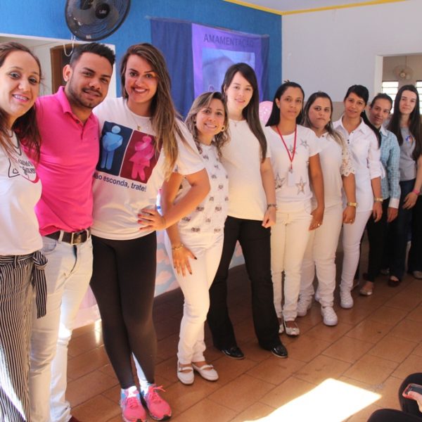 Secretaria de Saúde apresenta o mês da amamentação Agosto Dourado (1) Secretaria de Saúde apresenta o mês da amamentação Agosto Dourado (1)