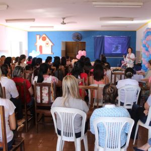 Secretaria de Saúde apresenta o mês da amamentação Agosto Dourado (8) Secretaria de Saúde apresenta o mês da amamentação Agosto Dourado (8)