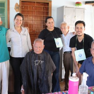 CRAS e voluntários promovem dia de beleza para os idosos do Lar “Dionísio de Souza Santos” (3) CRAS e voluntários promovem dia de beleza para os idosos do Lar “Dionísio de Souza Santos” (3)