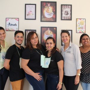 CRAS e voluntários promovem dia de beleza para os idosos do Lar “Dionísio de Souza Santos” (8) CRAS e voluntários promovem dia de beleza para os idosos do Lar “Dionísio de Souza Santos” (8)