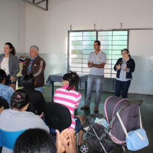 CRAS realiza reunião com beneficiários do Bolsa Família do Bairro Vila Rica e Distrito de Chaveslândia (11)