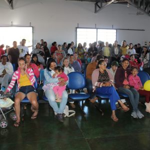 CRAS realiza reunião com beneficiários do Bolsa Família do Bairro Vila Rica e Distrito de Chaveslândia (15)