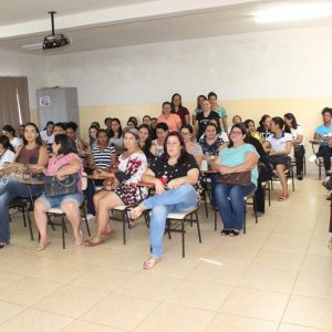 Encontro em Santa Vitória debate a Base Nacional Comum Curricular (13) Encontro em Santa Vitória debate a Base Nacional Comum Curricular (13)
