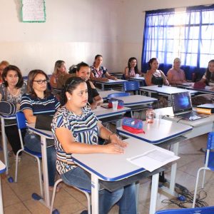 Encontro em Santa Vitória debate a Base Nacional Comum Curricular (21) Encontro em Santa Vitória debate a Base Nacional Comum Curricular (21)