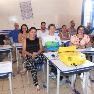 Encontro em Santa Vitória debate a Base Nacional Comum Curricular (26) Encontro em Santa Vitória debate a Base Nacional Comum Curricular (26)