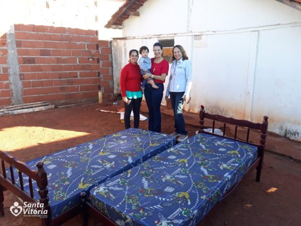 Secretaria de Desenvolvimento Social promove doações de camas e colchões para famílias carentes e entidades de Santa Vitória (1)