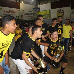 Definidos os campeões das várias categorias da Copa do Comércio de Futsal Santa-vitoriense (33)