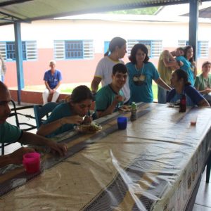 Mariza Curi é madrinha de coração dos alunos da APAE e participa das comemorações da Semana das Crianças na instituição (5) Mariza Curi é madrinha de coração dos alunos da APAE e participa das comemorações da Semana das Crianças na instituição (5)
