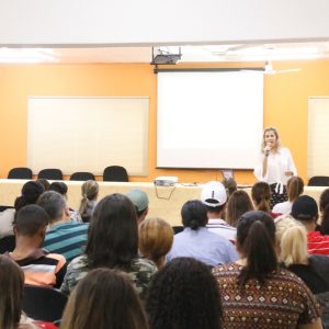 Prefeito empossa ACS’s e ACE’s, oferta Capacitação, e inaugura Auditório na sede da Vigilância em Saúde (6) Prefeito empossa ACS's e ACE's, oferta Capacitação, e inaugura Auditório na sede da Vigilância em Saúde (6)