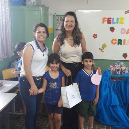 Primeira-dama e assessoras participam como madrinhas afetivas na festa das Crianças da Escola Municipal São José (2)