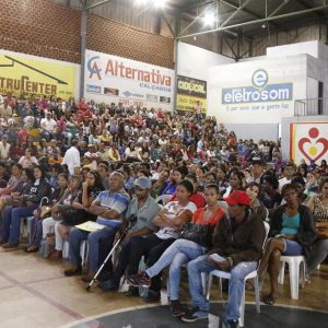 Prefeitura realizou o sorteio dos beneficiados do Programa Minha Casa Minha Vida em Santa Vitória (17) Prefeitura realizou o sorteio dos beneficiados do Programa Minha Casa Minha Vida em Santa Vitória (17)