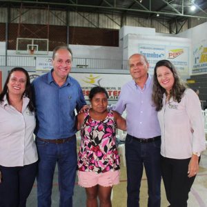 Prefeitura realizou o sorteio dos beneficiados do Programa Minha Casa Minha Vida em Santa Vitória (48) Prefeitura realizou o sorteio dos beneficiados do Programa Minha Casa Minha Vida em Santa Vitória (48)