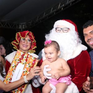 Com inaugurações de obras, comunidade de Chaveslândia recebe Papai Noel e participa de sorteios de brindes (100) Com inaugurações de obras, comunidade de Chaveslândia recebe Papai Noel e participa de sorteios de brindes (100)