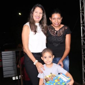 Com inaugurações de obras, comunidade de Chaveslândia recebe Papai Noel e participa de sorteios de brindes (105) Com inaugurações de obras, comunidade de Chaveslândia recebe Papai Noel e participa de sorteios de brindes (105)