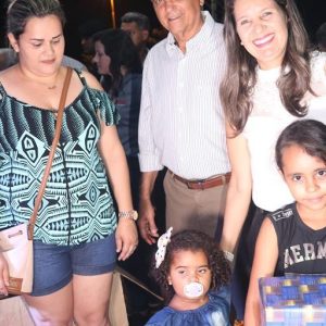 Com inaugurações de obras, comunidade de Chaveslândia recebe Papai Noel e participa de sorteios de brindes (108) Com inaugurações de obras, comunidade de Chaveslândia recebe Papai Noel e participa de sorteios de brindes (108)