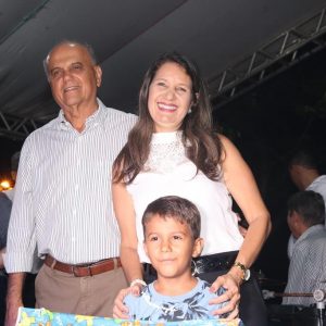Com inaugurações de obras, comunidade de Chaveslândia recebe Papai Noel e participa de sorteios de brindes (111) Com inaugurações de obras, comunidade de Chaveslândia recebe Papai Noel e participa de sorteios de brindes (111)