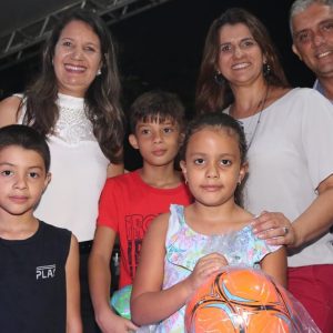 Com inaugurações de obras, comunidade de Chaveslândia recebe Papai Noel e participa de sorteios de brindes (114) Com inaugurações de obras, comunidade de Chaveslândia recebe Papai Noel e participa de sorteios de brindes (114)
