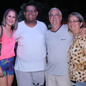 Com inaugurações de obras, comunidade de Chaveslândia recebe Papai Noel e participa de sorteios de brindes (130) Com inaugurações de obras, comunidade de Chaveslândia recebe Papai Noel e participa de sorteios de brindes (130)