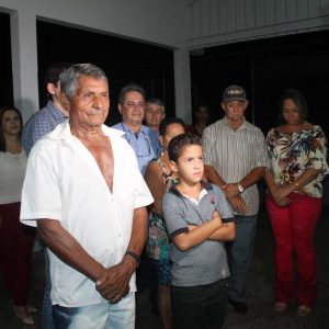 Com inaugurações de obras, comunidade de Chaveslândia recebe Papai Noel e participa de sorteios de brindes (4) Com inaugurações de obras, comunidade de Chaveslândia recebe Papai Noel e participa de sorteios de brindes (4)